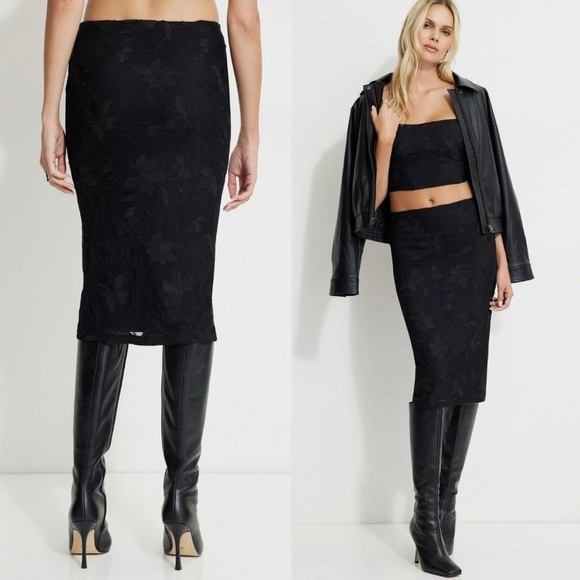 Dynamite Alana Embroidered Midi Skirt Black Burnout Floral Lined Pencil Sz M - Picture 1 of 12